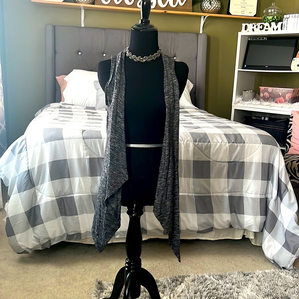 Gray Open Cover Up • Sleeveless